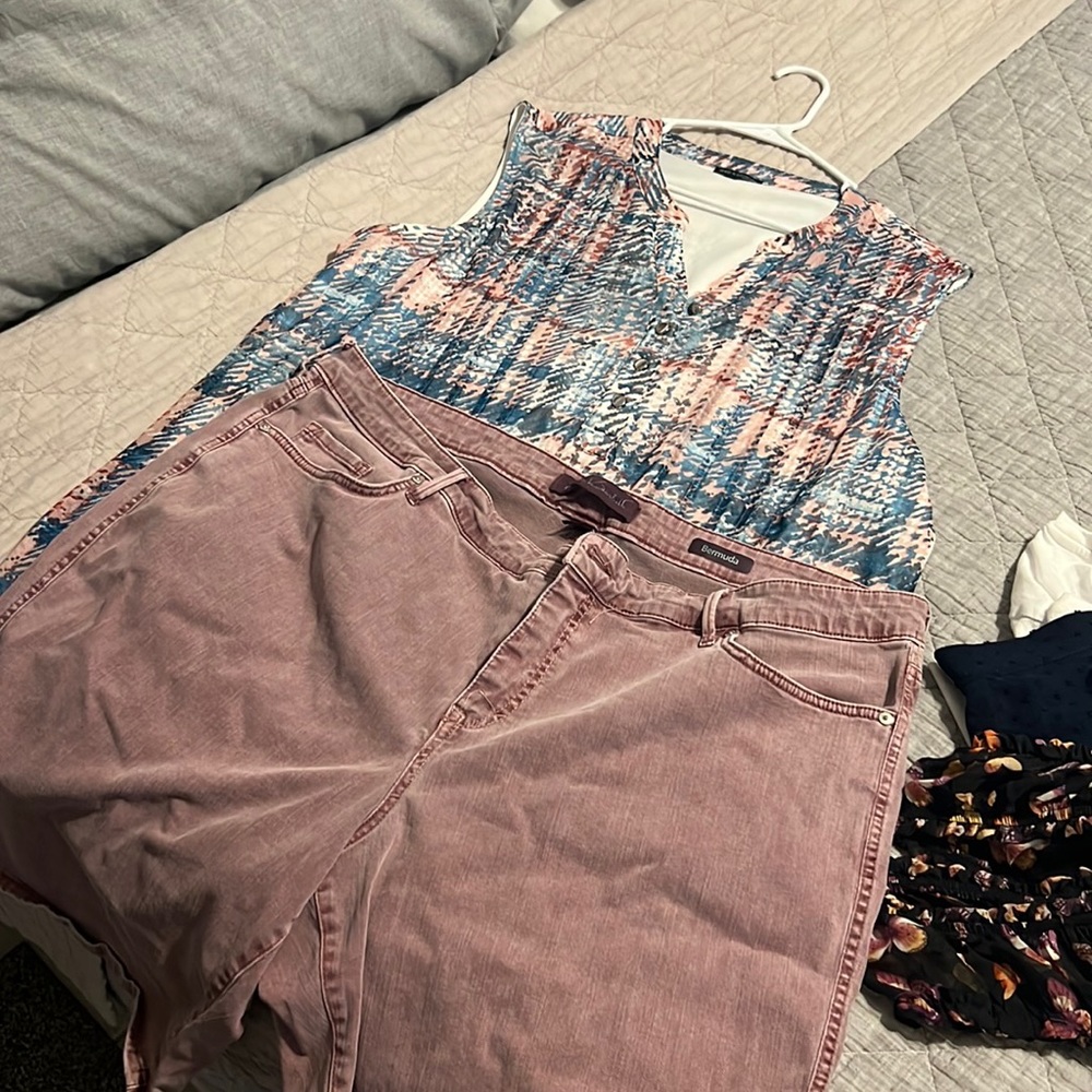 Cute outfit!